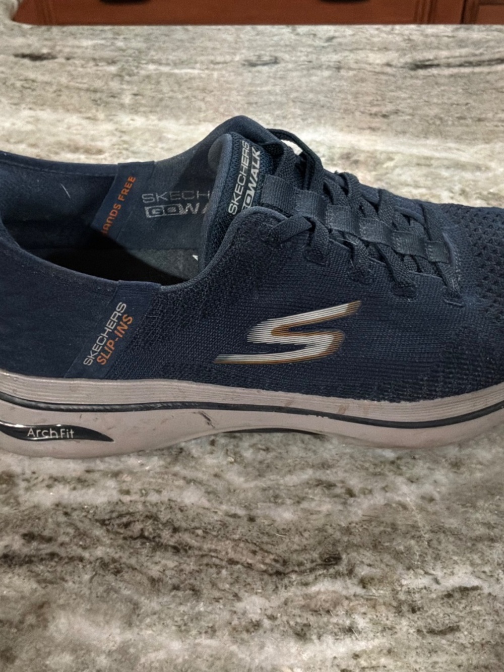 NEW, never worn, in box Sketchers slip-ins, 9.5